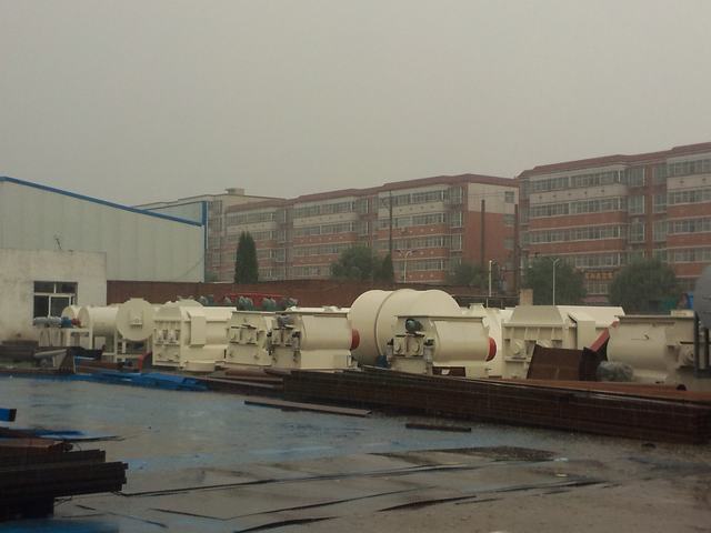 突來暴雨，干粉攪拌機備受洗禮